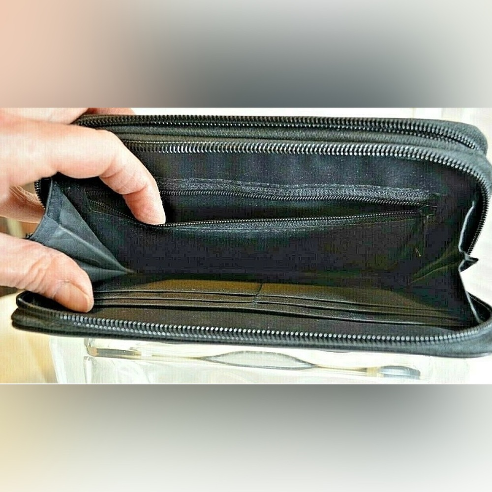 Rampage Womens Wallet 2 in 1 Wristlet Double Zip Around Black Faux Leather - Picture 7 of 7